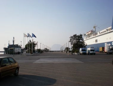 Πάτρα: Αλλοδαπός απέιλησε με όπλο οδηγό φορτηγού για να μεταφέρει «μετανάστες»